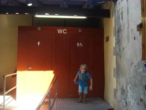 Dry toilet cabin - UNIVERSAL - ESTEVA BARCELONA - chemical / single / double