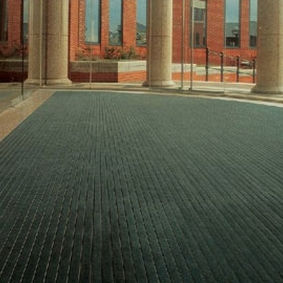 Commercial entrance mat - G4 - CS - Construction Specialties - aluminum / dust control