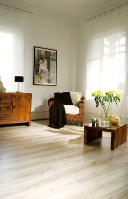 HDF wide laminate flooring - CLIP 300 - EPI GROUP - floating / home