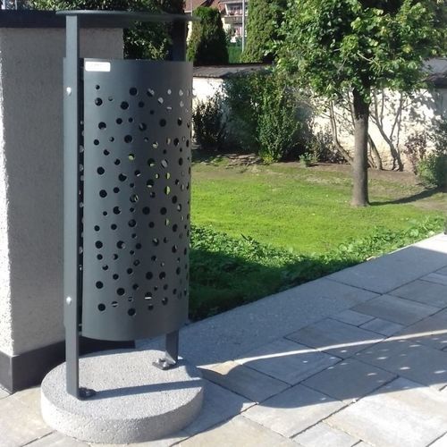 Public trash can - COMFORT - Euroform K. Winkler GmbH - floor-standing / perforated sheet metal / with lid