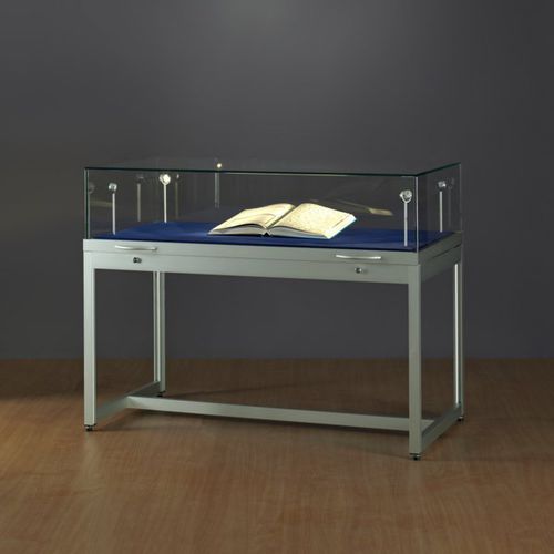Contemporary display case - TGV 1200 - SDB Vitrinebouw BV - with legs / glass / aluminum