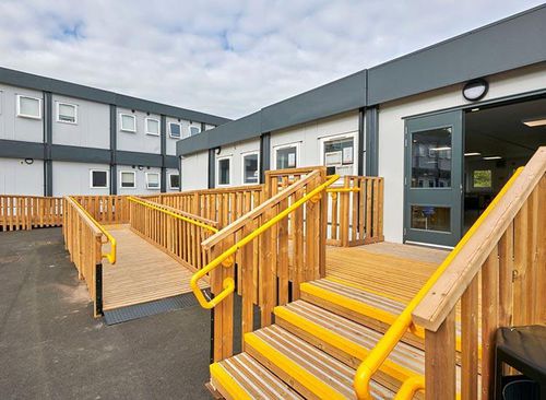 Straight staircase - STEPS & RAMPS - Algeco - quarter-turn / metal step / metal frame