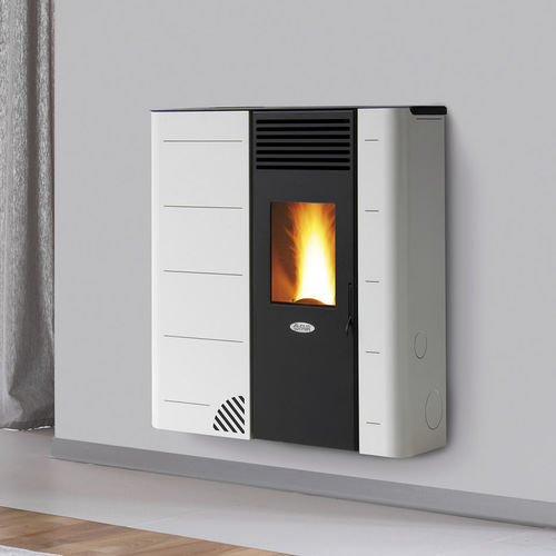 Pellet heating stove - BIO110S - FAIR srl - 0 - 5 kW / 5 kW...10 kW / wall-mounted