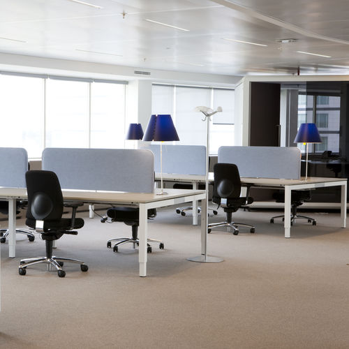 Desk mounted office divider - BUZZIDESK - BuzziSpace - fabric / metal / soundproof