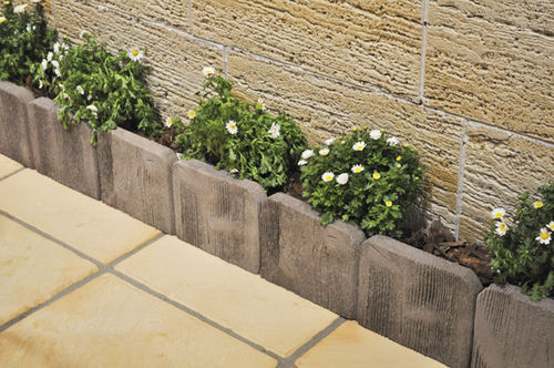 Garden edge - BOSQUE - Verniprens - concrete / linear
