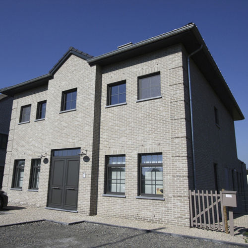 Clay cladding brick - CRONUS ANTIEK  - Vandersanden Group - for facade / aged / embossed