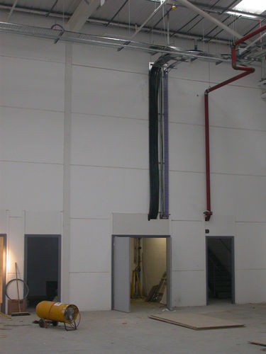 Reinforced concrete wall - Thomas Armstrong - prefab / fire-rated