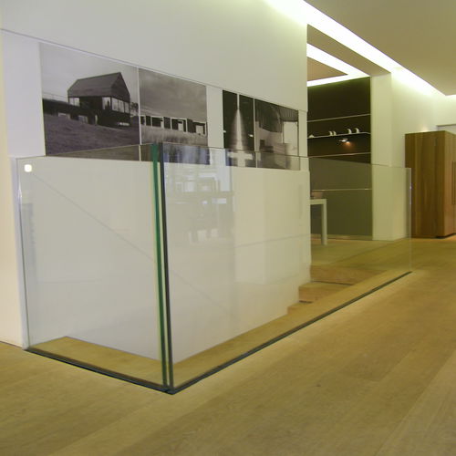 Glass railing - INTERIOR RAILY - Trescalini - glass panel / indoor / outdoor