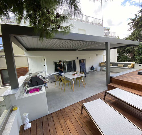 Wall-mounted pergola - COSPICON  SA - aluminum / with mobile slats / sun shade louvers