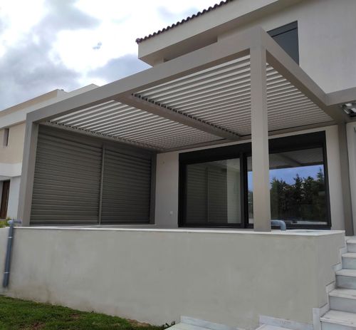 Wall-mounted pergola - CospiBio - COSPICON  SA - aluminum / with mobile slats / sun shade louvers