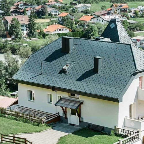 Lozenge-patterned roof tile - RHOMBOID - PREFA Aluminiumprodukte GmbH - interlocking / metal / red