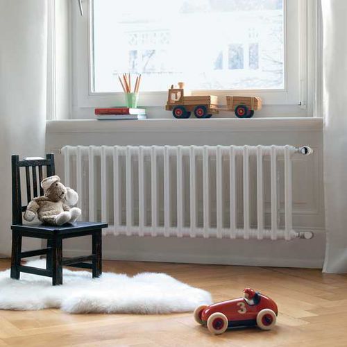 Hot water radiator - CHARLESTON CLINIC - Zehnder - 501 w...750 w / 0...500 w / contemporary
