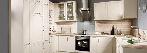 Contemporary kitchen - PRIMERO - Brigitte Küchen - H. Frickemeier Möbelwerk GmbH - laminate / wood veneer / with handle