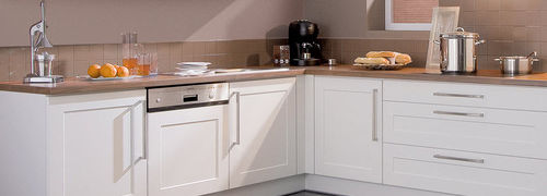 Contemporary kitchen - VILLAGE - Brigitte Küchen - H. Frickemeier Möbelwerk GmbH - laminate / with handle / white