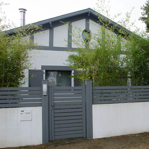 Aluminum garden gate - RAZ - Kostum - steel framing