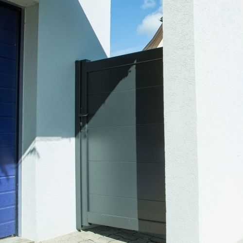 Aluminum garden gate - KARANTAN - Kostum - lacquered aluminum / aluminum / steel framing