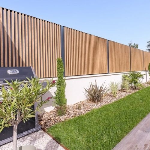 Louvered fence - ABEL - Kostum - garden / aluminum / solid