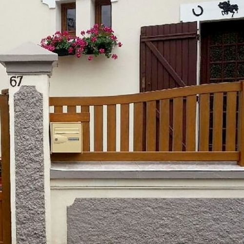 Louvered fence - GWEN - Kostum - garden / aluminum / perforated