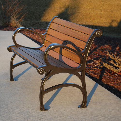 Traditional public bench - WALDORF™ - Madrax/Thomas Steele - ipe / powder-coated steel / recycled plastic