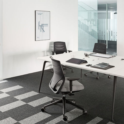 Contemporary office armchair - EFIT - Actiu - fabric / polyurethane foam / aluminum