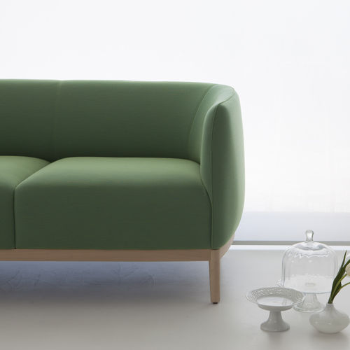 Contemporary sofa - CAPE 802 - TEKHNE S.r.l. - fabric / leather / wooden