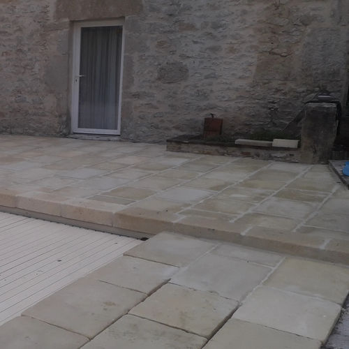 Concrete swimming pool coping - CAHORS - ROUVIERE - corner