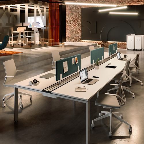 Workstation desk - SOLOS - ASSMANN BÜROMÖBEL GMBH & CO. KG - free-standing / individual / contemporary