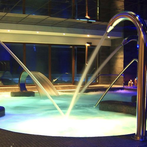 Outdoor swimming pool - LEISURE - Freixanet Wellness - indoor / in-ground / concrete