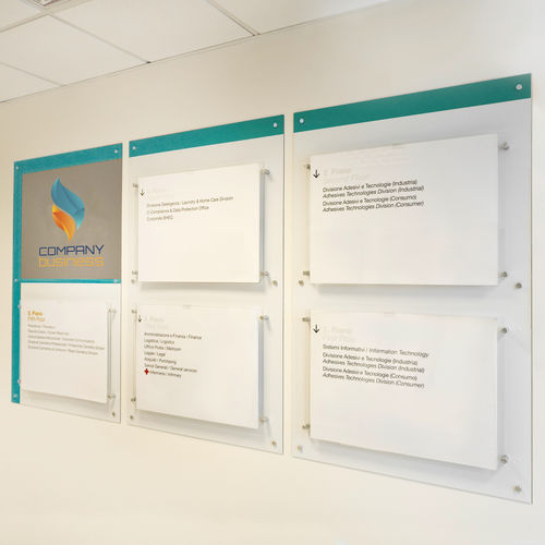 Wall-mounted signboard - S-PARETE - STUDIO T - aluminum / Plexiglas® / orientation