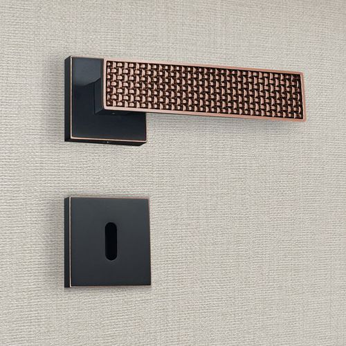 door handle - katchmee