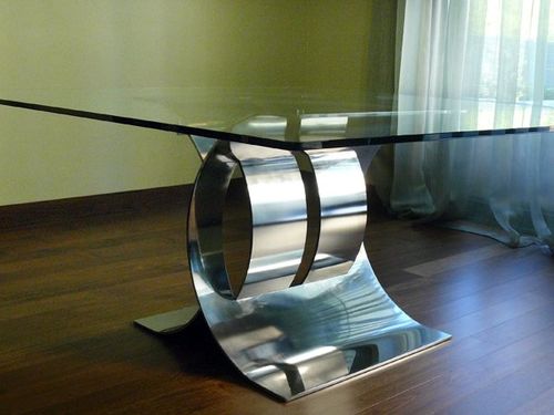 Original design dining table - CROSSED CARLOVI - GONZALO DE SALAS - glass / stainless steel / square