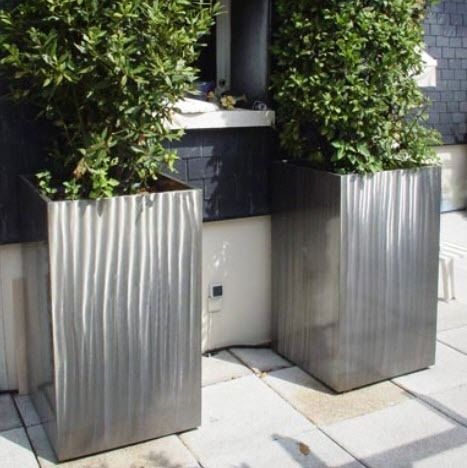 Metal planter - GONZALO DE SALAS - contemporary / for public space / outdoor