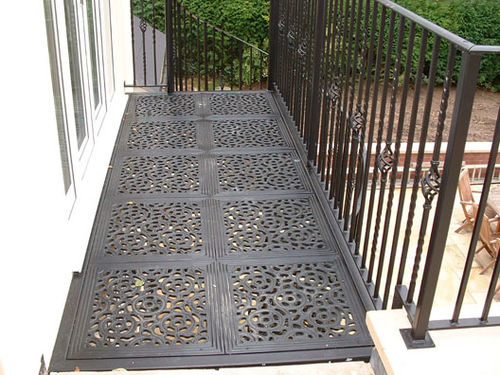 Balcony with bars - VICTORIAN WITH BALUSTERS - British Spirals & Castings - wrought iron