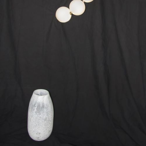 Contemporary vase - LUNES - Semeur d'étoiles - blown glass / handmade / white