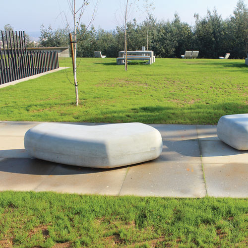 Organic design public bench MATADI 3 A Amop Synergies concrete