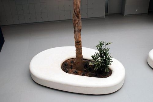 Organic design public bench - SOLTAS: CELL 3 - A Amop Synergies - concrete / with integrated planter
