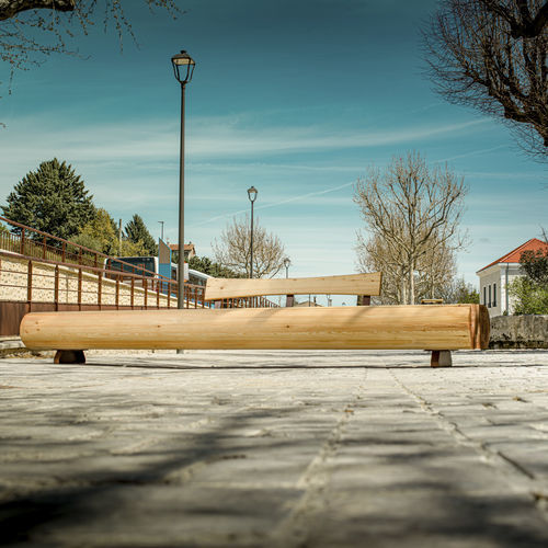 contemporary public bench - CYRIA