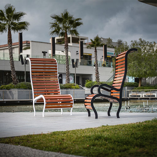 Contemporary garden chair - M-A KUSTOM - CYRIA | Mobilier Urbain - outdoor / wooden / steel base