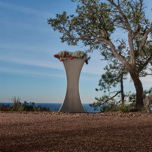 galvanised steel Versailles planter - CYRIA | Mobilier Urbain