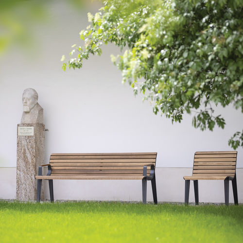 Contemporary public bench - EMAU - mmcité street furniture - exotic wood / galvanised steel / cast aluminum