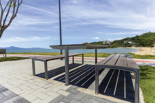 Contemporary picnic table - TABLY - mmcité street furniture - hardwood / pine / acacia