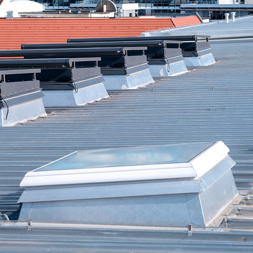 Flat roof skylight F100 LAMILUX Heinrich Strunz GmbH for