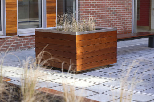 Stainless steel planter - S39 - Omos Ltd. - galvanised steel / wooden ...