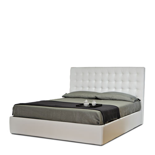 Double bed - NEW YORK - Divani Santambrogio - Chesterfield / fabric
