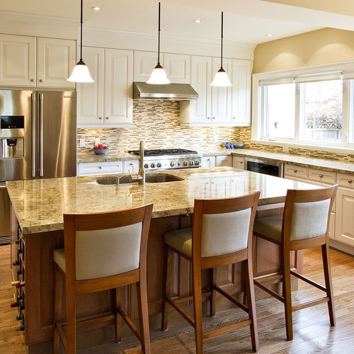 Traditional kitchen - CHURCHILL - AYA kitchens - cherrywood / maple / painted wood