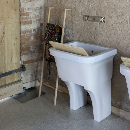 Washbasin with legs - BEST - COMPAB - ceramic / contemporary