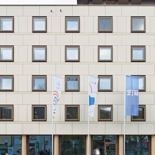 Cover panel - BERLINER PLATZ - Rieder Facades GmbH - building / for facade / eco-friendly
