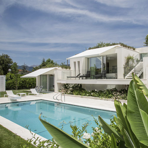 Box awning QUBICA FLAT KE Outdoor Design retractable / vertical / manual