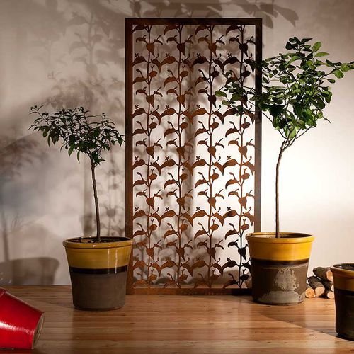 Aluminum screen wall - STEMONA  - Logical Space design - COR-TEN® steel / garden / patio