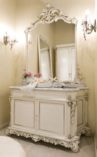 Traditional bathroom cabinet - FRATELLI RADICE SRL - wooden / with mirror